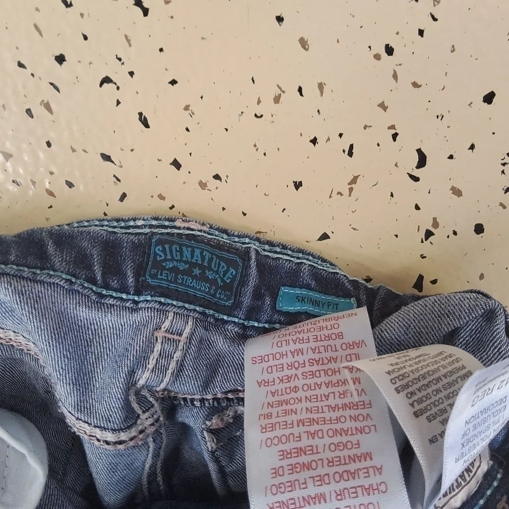 Signature by Levi Strauss signature by